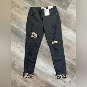 Black Skinny Jeans with Leopard patches